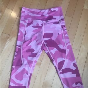 Zyia Pink Camo Crop Light and Tight